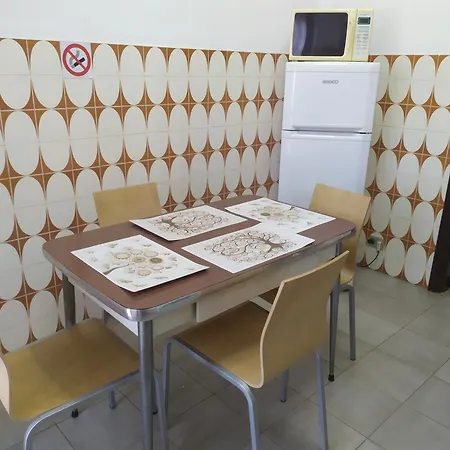 Apartment Casa Chiara - 11 Minuti Da Milano - 6 Minuti Da Policlinico San Donato Milanese